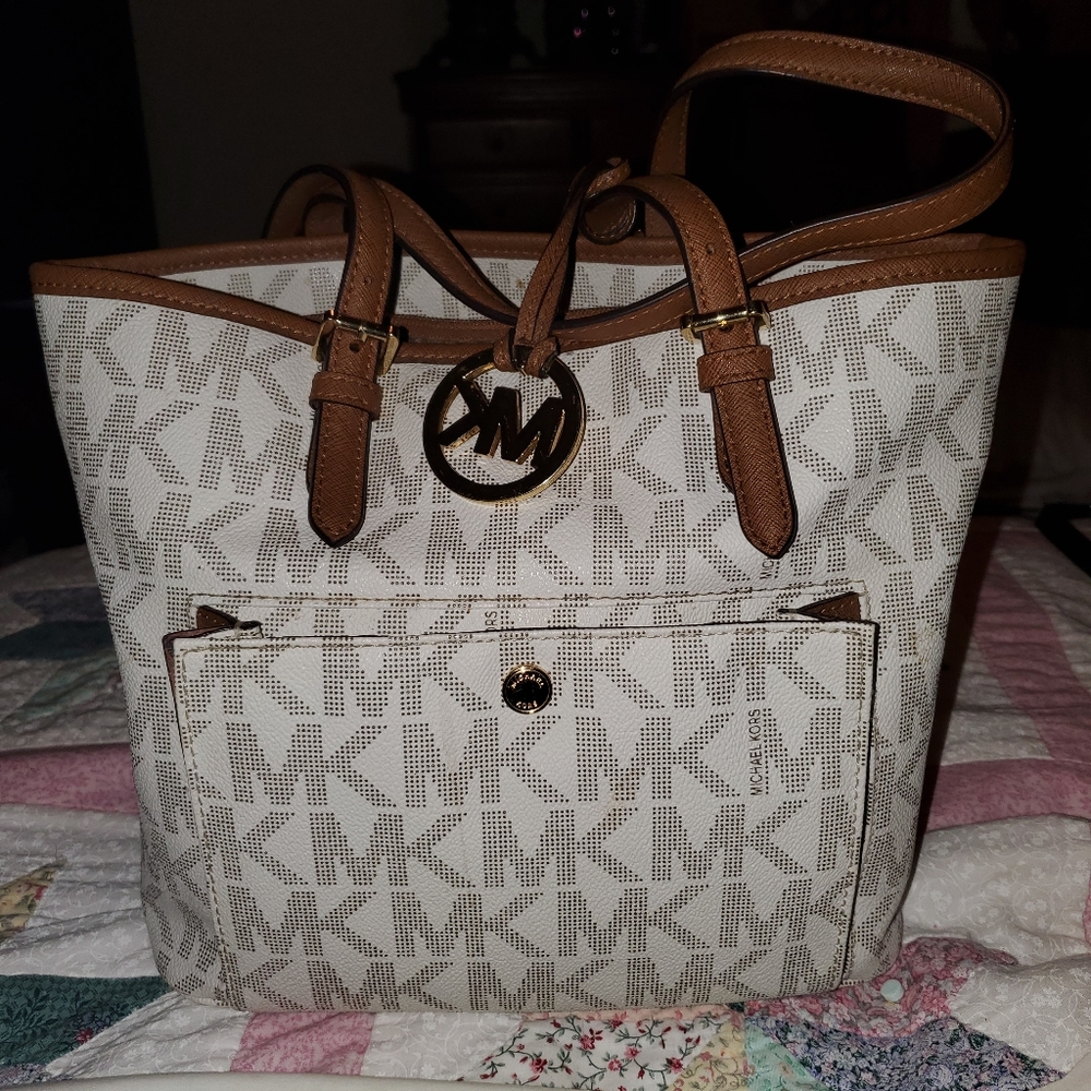 Michael Kors hand bag purse